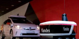 Яндекс» запустил робота-курьера Яндекс.Ровер для перевозки документов и небольших посылок в Сколково