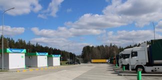 Барановичские дальнобойщики о жестких правилах транзита по Беларуси