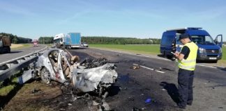 На трассе М6 вблизи Скиделя легковушка выехала на встречку и столкнулась с фурой. Дополнено