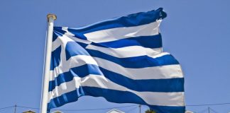 В Греции двух российских моряков приговорили к 253 годам колонии за перевозку нелегалов