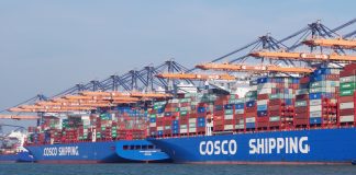 Из-за нехватки контейнеров в Китае, некоторые контейнеровозы из Азии в Европу идут недозагруженными