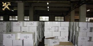 Российский перевозчик пытался ввезти из Латвии в Беларусь почти 21 млн контрабандных сербских сигарет