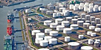 Белорусские нефтепродукты пошли через Усть-Лугу. Поставлены на экспорт первые 37 тыс. тонн бензина