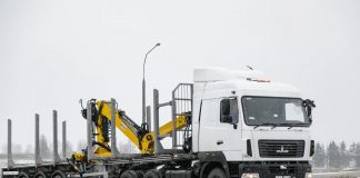 МАЗ собрал спецмашины с правым рулем для поставок в Африку