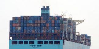 Контейнеровоз Maersk Essen потерял 750 контейнеров в северной части Тихого океана