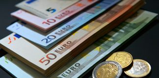 Валютный договор: использование карточек сервисных компаний
