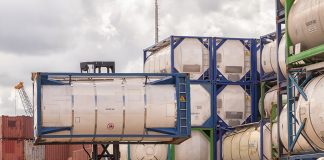 Первый поезд с танк-контейнерами прибыл из Китая в Дуйсбург