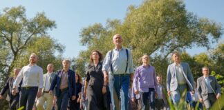 Поддержать связь с природой: белорусские разработчики эко-транспорта пришли в офис босиком