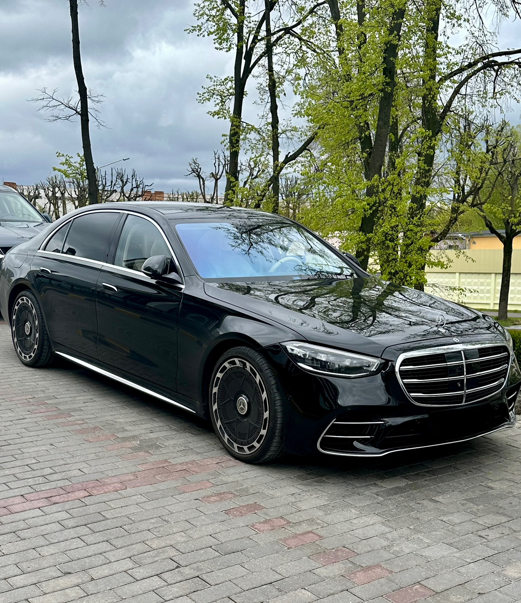 Аренда автомобиля Mercedes W223 с водителем на свадьбу в Минске 1