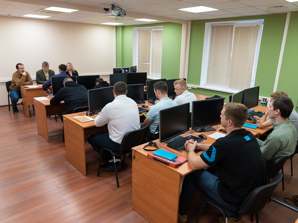 UST Inc. запустила обучение специалистов по эксплуатации рельсо-струнных транспортных комплексов 5