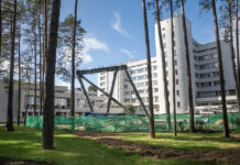 В санатории «Сосны» началась установка опор для эстакады комплекса uST